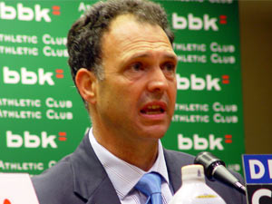 Caparros durante la rueda de prensa ofrecida en San Mamés tras el partido